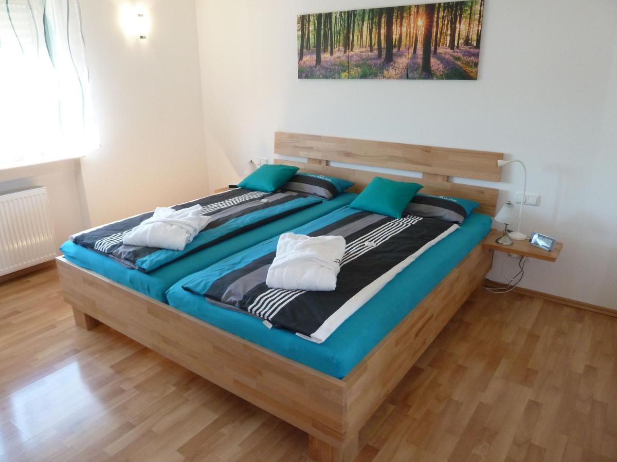 Ferienwohnung Odenwaldblick Momlingen Exterior photo